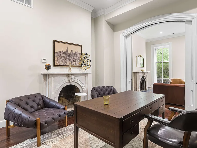 327 E Capitol St SE #2 — Photo 37
