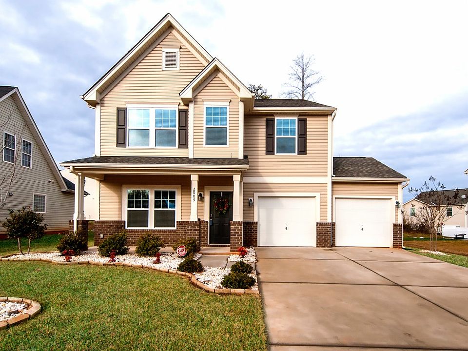 1st image of 2005 Lake Vista Dr
