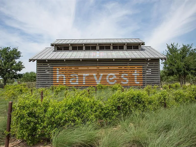 605 Boardwalk Way — Photo 33