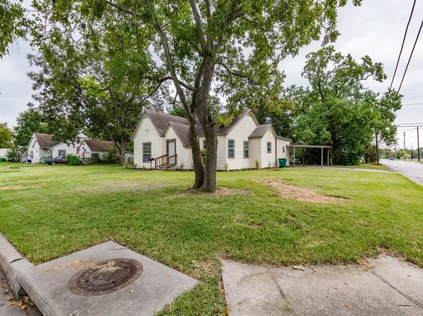 519 Gresham St, Baytown, TX 77520