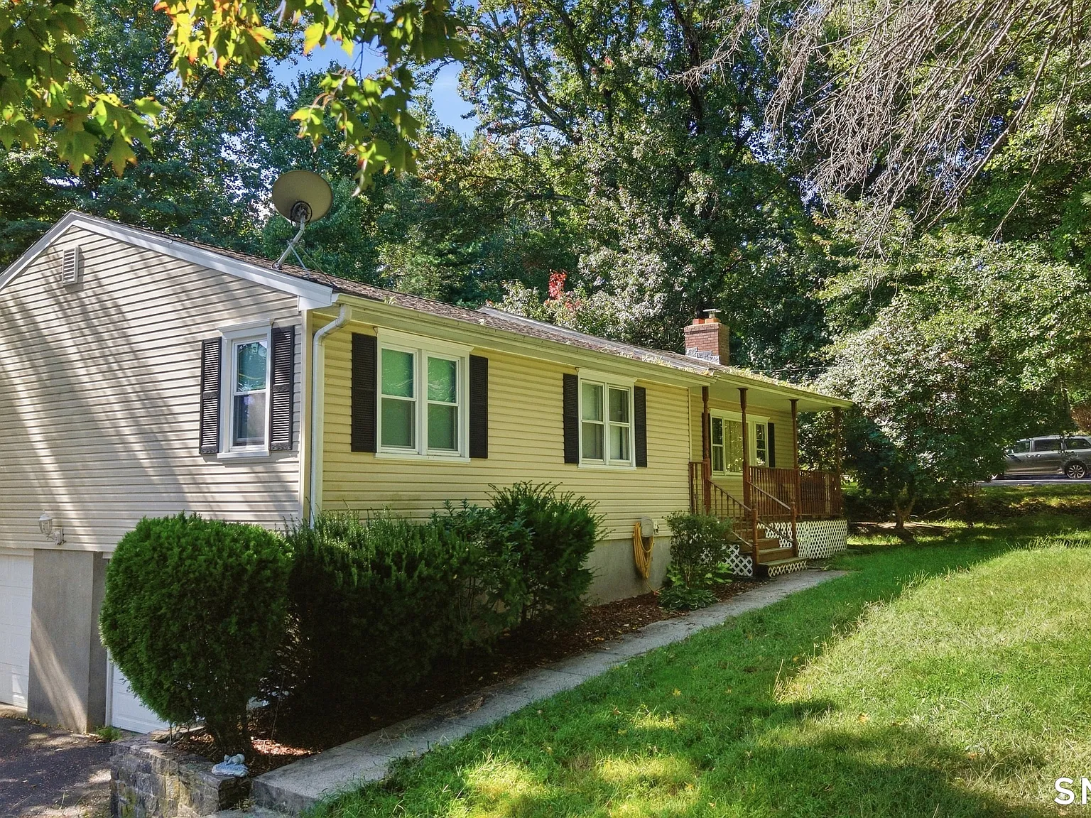 3 bed, 2.5 bath, 1756 sqft, $3,600 — Photo 3