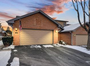 206 Faith Ct, Bloomingdale, IL 60108