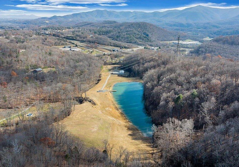 16th image of this home