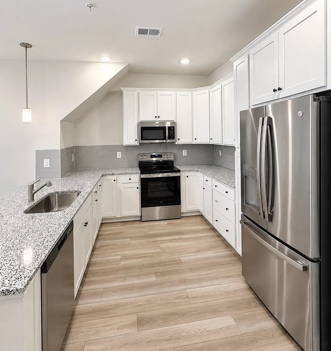 Goose Creek Village Condo — Photo 4