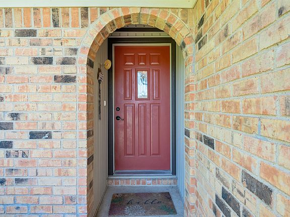 5th image of 7616 Meadowbrook Dr