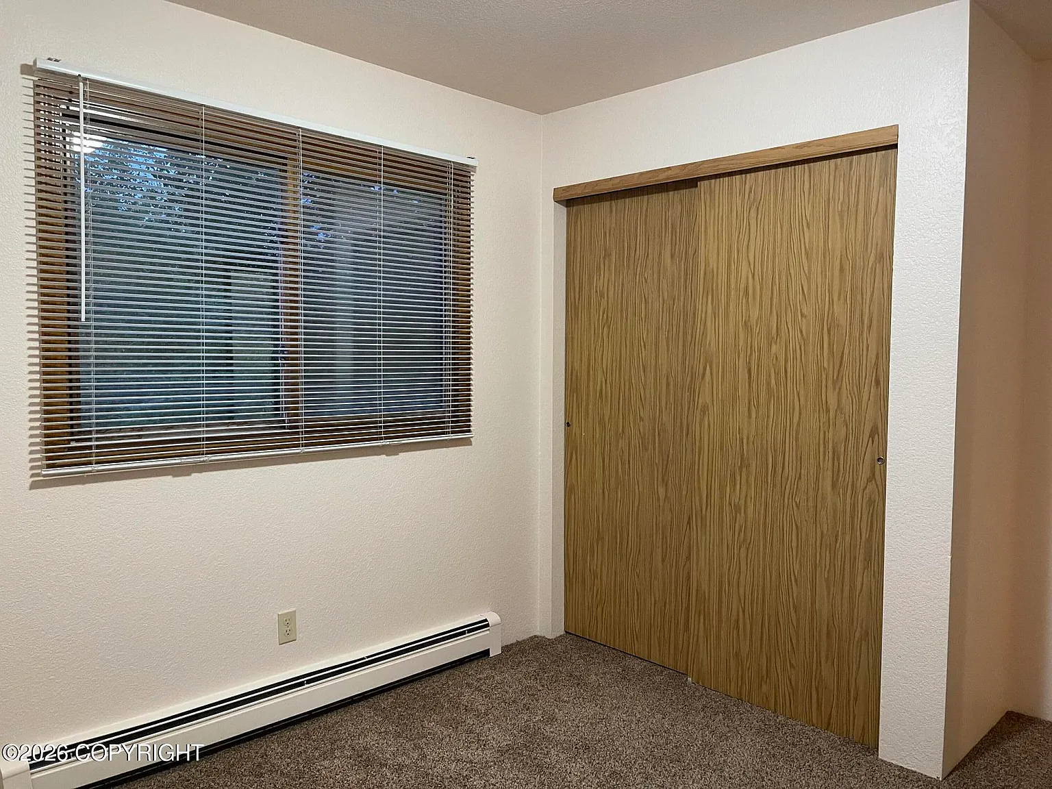3 bed, 1.0 bath, 890 sqft, $1,650 — Photo 4