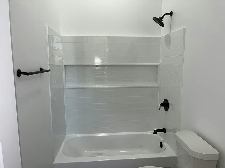 1662 N Tonti St #1A — Photo 46
