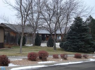 1213 W 2nd St, Pierre, SD 57501