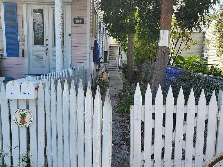 914 Grinnell St #BLU — Photo 11
