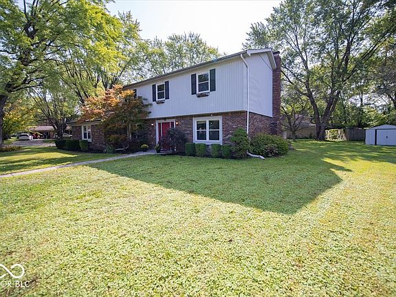 2nd image of 1203 Woodbridge Ln