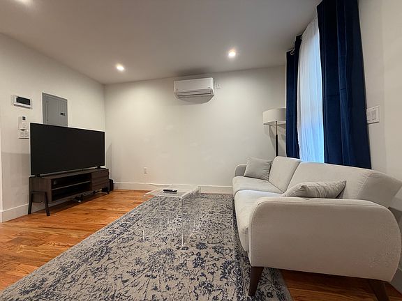 4th image of 323 Graham Ave #1