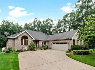 1215 Greenview Pl, Crown Point, IN