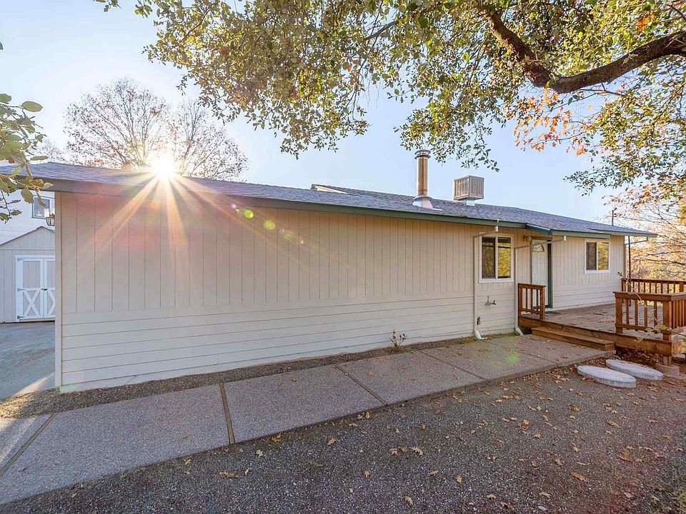 1st image of 21424 Green Oaks Ct
