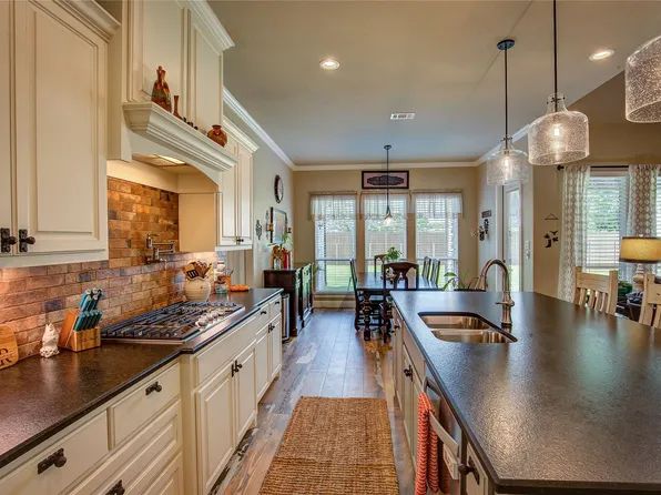 1025 Sinopa St, Caddo Mills, TX 75135
