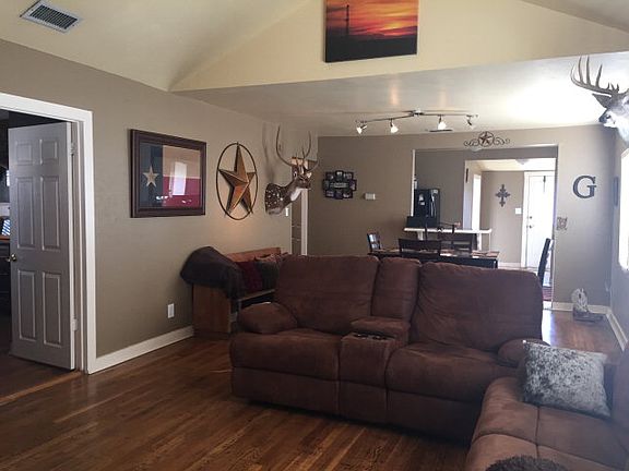 3rd image of 807 W Louisiana Ave