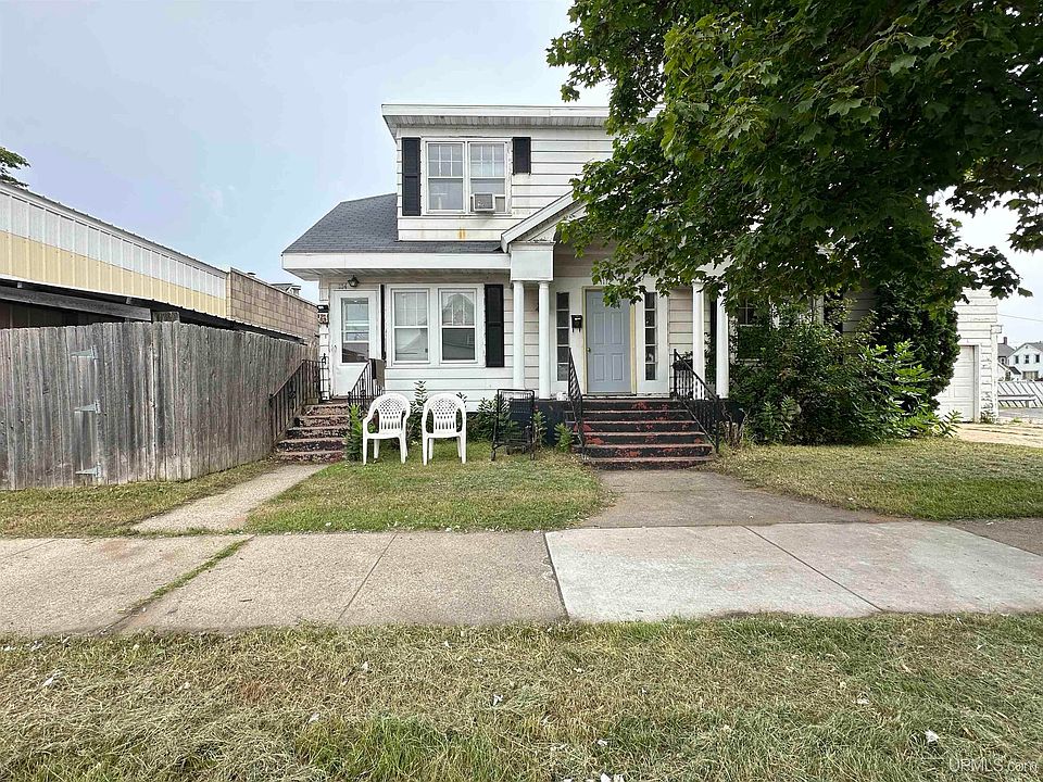 1st image of 1112 1st Ave N