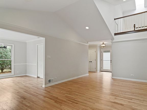 5th image of 81 Warrington Dr