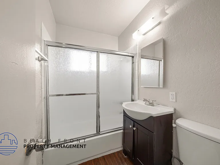 900 N Wilmington Blvd — Photo 11