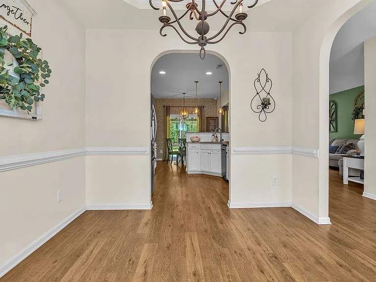 405 Belhaven Ct — Photo 10