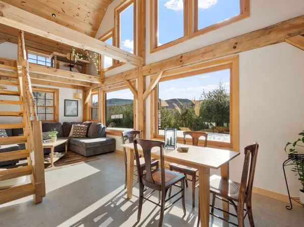 17 Cals Hill Road, Thornton, NH 03285