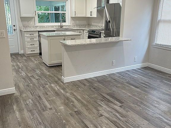 5th image of 1142 Sedeeva St