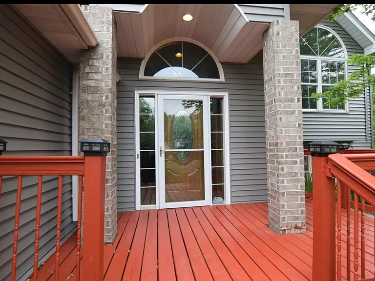 5756 Woodbridge Dr — Photo 3