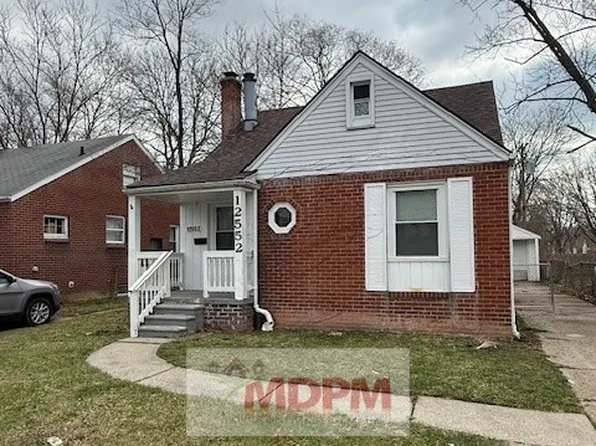 12552 Laing St, Grosse Pointe, MI 48224