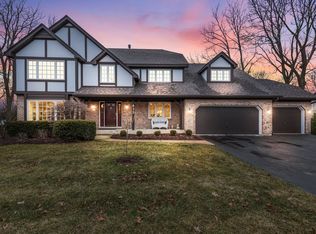 413 Hunt Club Dr, St Charles, IL 60174