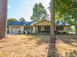 2916 Valleywood Dr, Gastonia, NC 28054