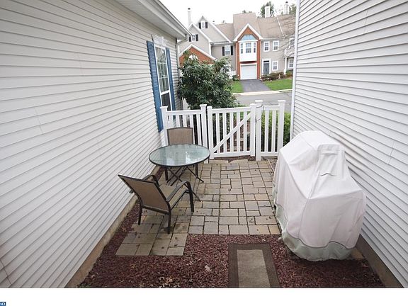 11-patio