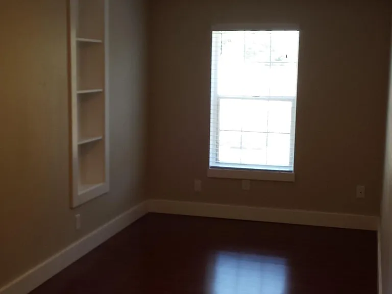 650 Marion St NE #1 — Photo 33