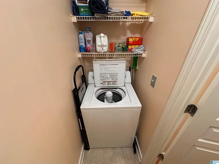 2020 5th Ave S #340 — Photo 9