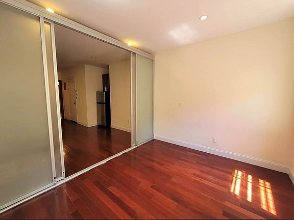 4th image of 146 W 10th St #4U