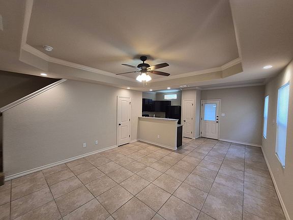 3rd image of 7042 Lakeview Dr Unit 102