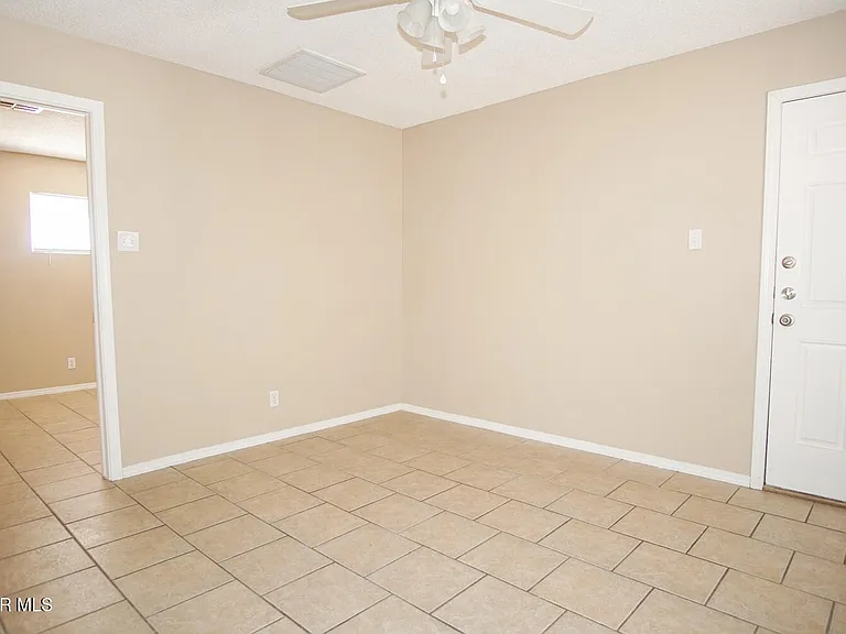 8604 Lawson St #3 — Photo 4