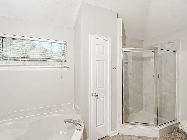 3846 Walden Meadow Dr — Photo 11