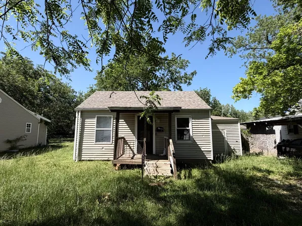 1711 W Thoman Street, Springfield, MO 65803