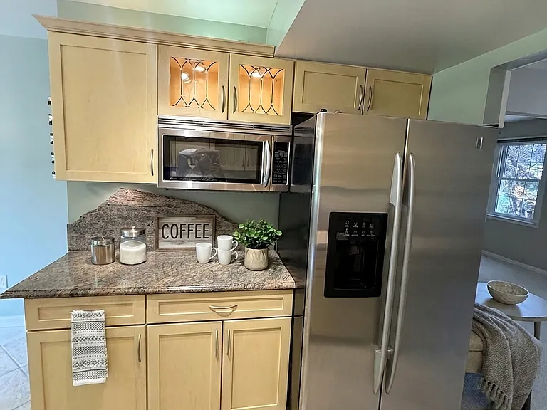 6800 Dina Leigh Ct — Photo 5