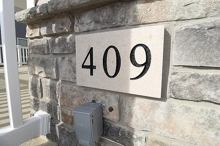 Building Photo - 409 Halton Dr