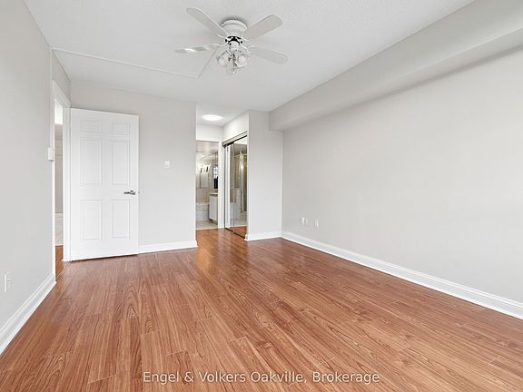 2nd image of 22 Hanover Rd Unit 201