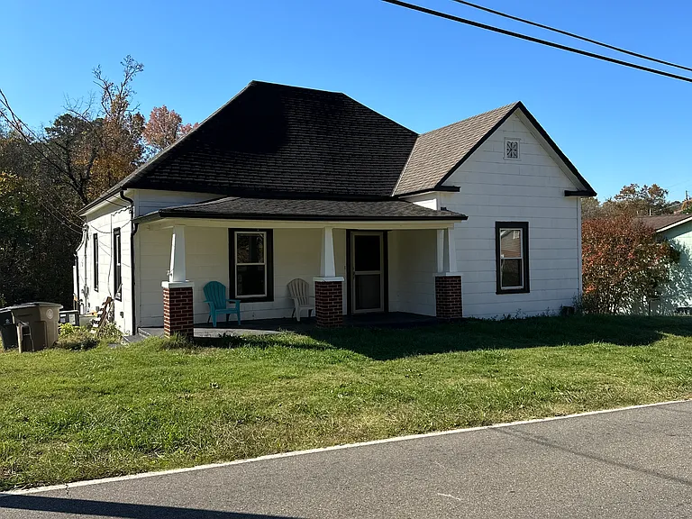 1934 Island Home Ave — Photo 1