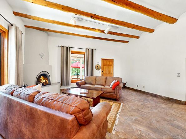 2813 Calle Calmo, Santa Fe, NM 87505