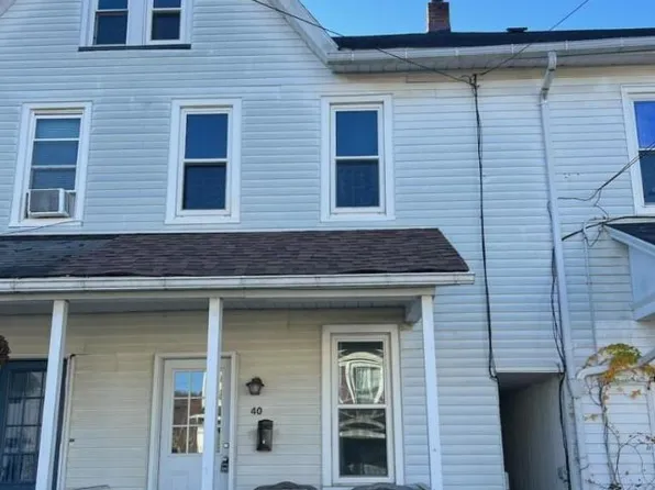 40 N 2nd St, Bangor, PA 18013