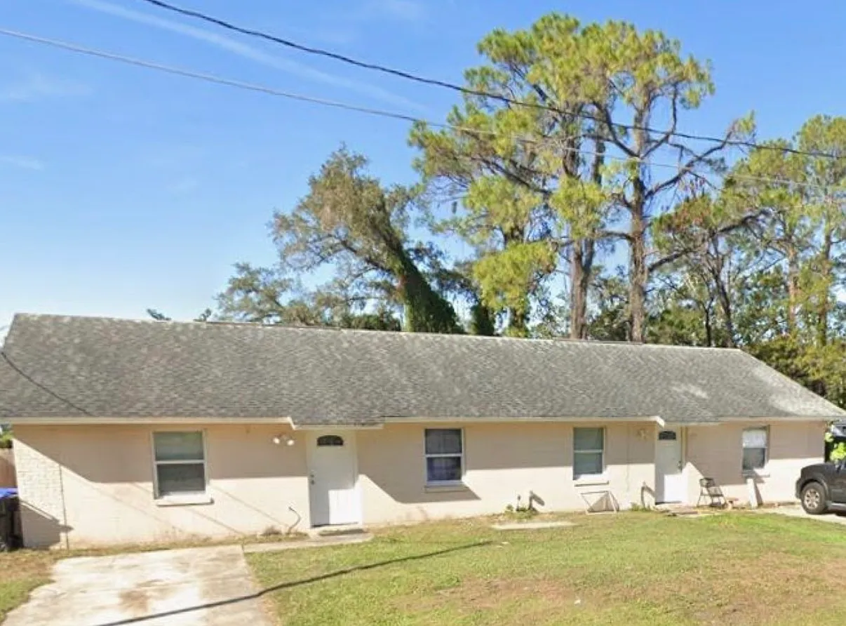 2 bed, 1.5 bath, 930 sqft, $1,600 — Photo 1