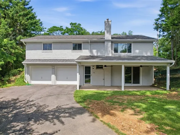 101 Dover Dr, Coraopolis, PA 15108