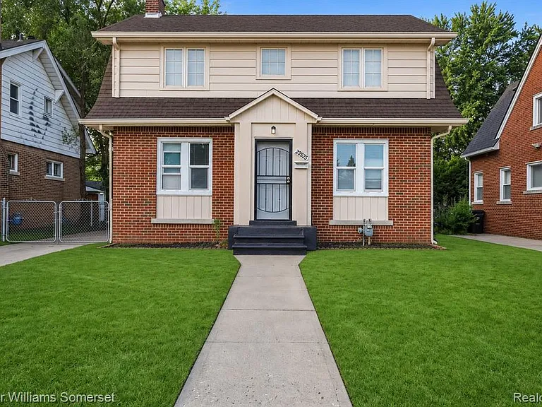 23525 Kress St — Photo 1