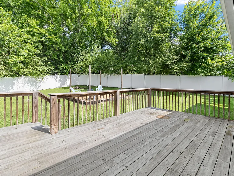 47 Moore Dr — Photo 28