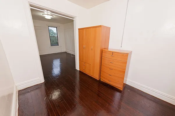 Rented by Compass | media 11