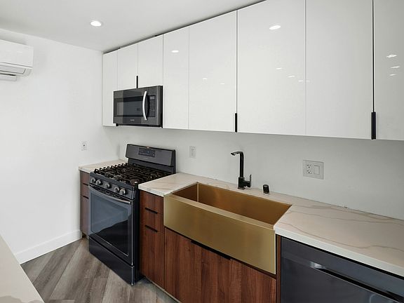 2nd image of 6307 Elgin St Unit 1