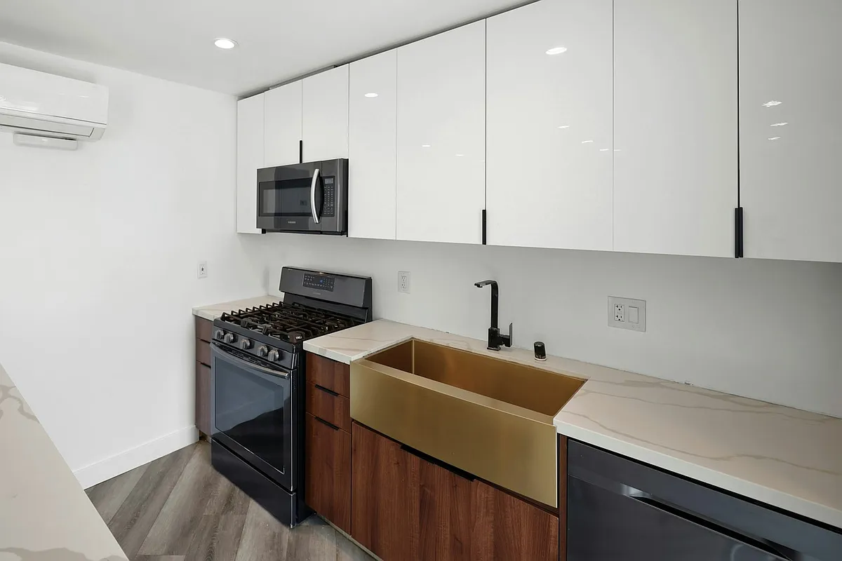 Building Photo - 6307 Elgin St #1